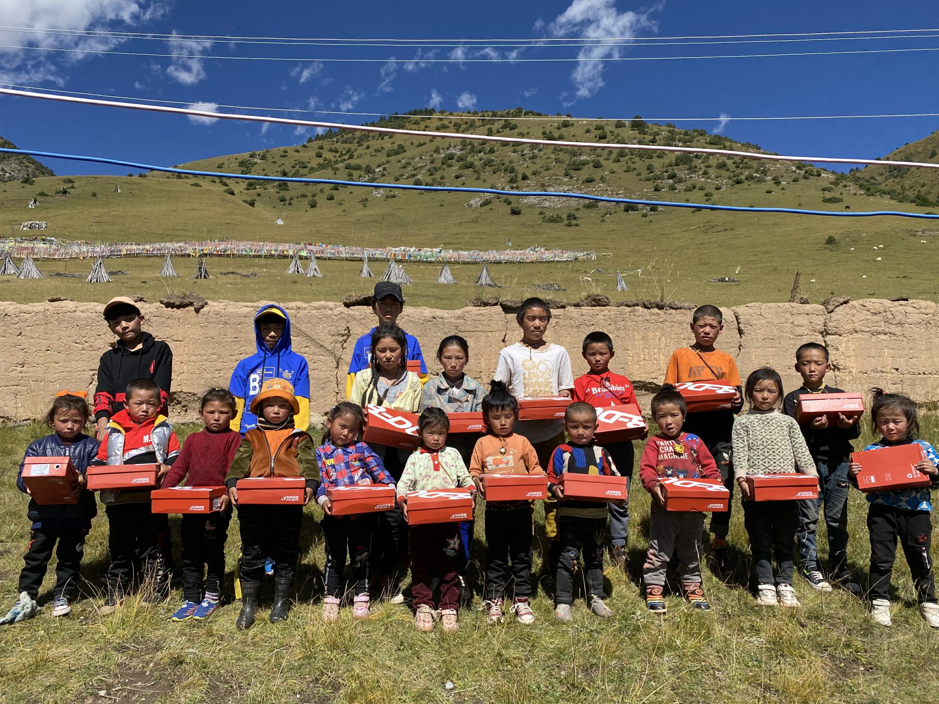 星空平台-星空(中国)一站式服务平台公益回顾丨家国同欢月同圆 温暖满载甘孜州(图13) 星空平台-星空(中国)一站式服务平台公益回顾丨家国同欢月同圆 温暖满载甘孜州(图13)
